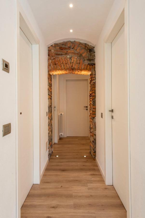 Apartment Old Wall Como Center Екстер'єр фото