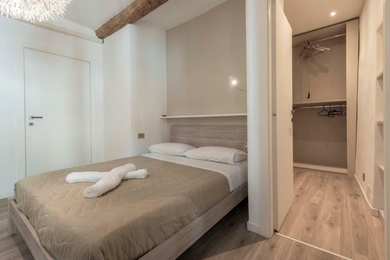 Apartment Old Wall Como Center Екстер'єр фото