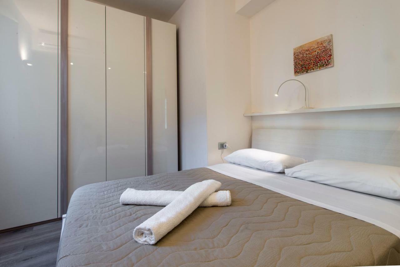 Apartment Old Wall Como Center Екстер'єр фото